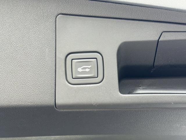 Certified 2023 Cadillac XT5 Sportv w/ Technology Package AWD/4WD image 19