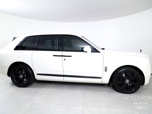 Used 2020 Rolls-Royce Cullinan image 10