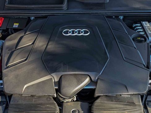 Used 2022 Audi Q8 Premium Plus image 29