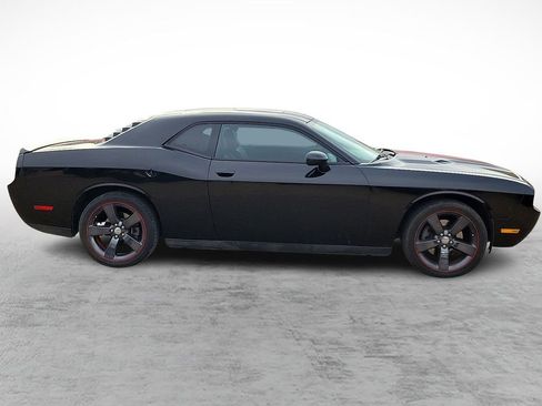 Used 2013 Dodge Challenger SXT RWD image 12