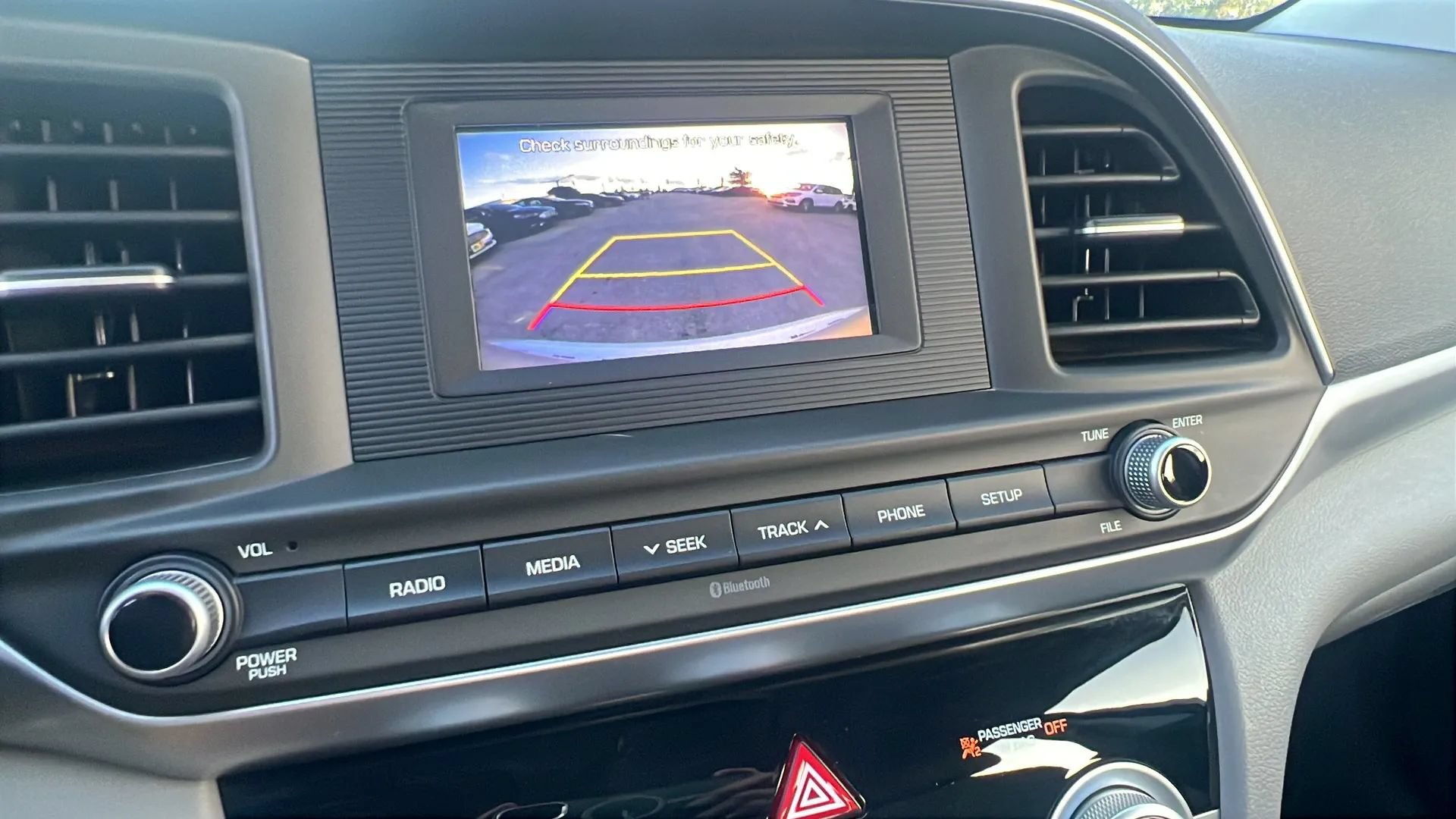 Used 2019 Hyundai Elantra SE FWD image 13