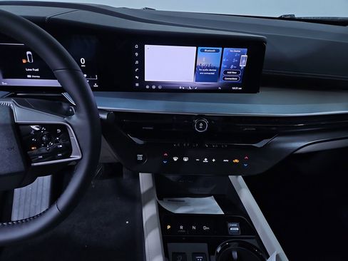 New 2025 Nissan Murano SL image 17