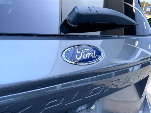 Used 2021 Ford Explorer XLT w/ Equipment Group 202A image 30