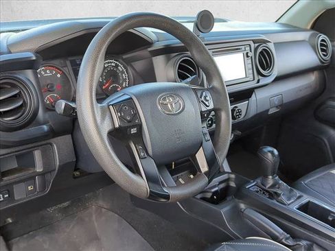 Used 2018 Toyota Tacoma SR w/ SR Convenience Package image 9