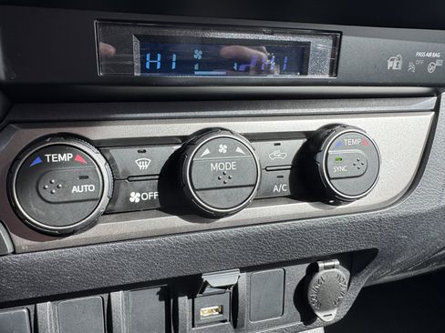 Used 2023 Toyota Tacoma SR image 28