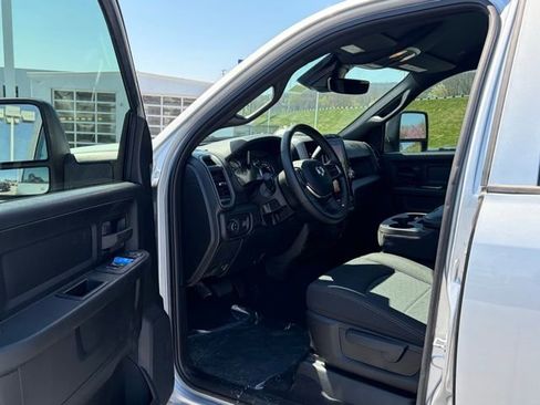 New 2026 RAM 2500 Tradesman AWD/4WD image 14