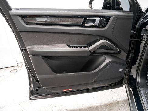 Certified 2023 Porsche Cayenne Turbo GT AWD/4WD image 45