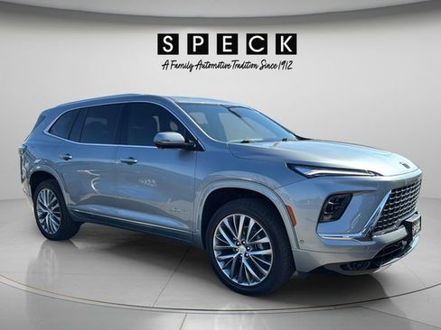 Used 2026 Buick Enclave Avenir w/ Super Cruise Package AWD/4WD image 5