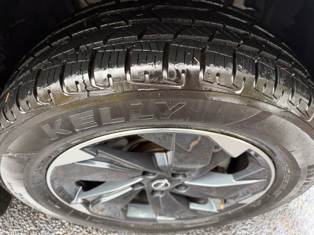 Used 2024 Nissan Rogue SV AWD/4WD image 9