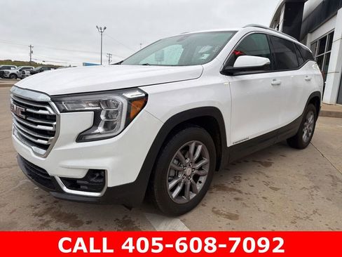 Used 2024 GMC Terrain SLT AWD/4WD image 7