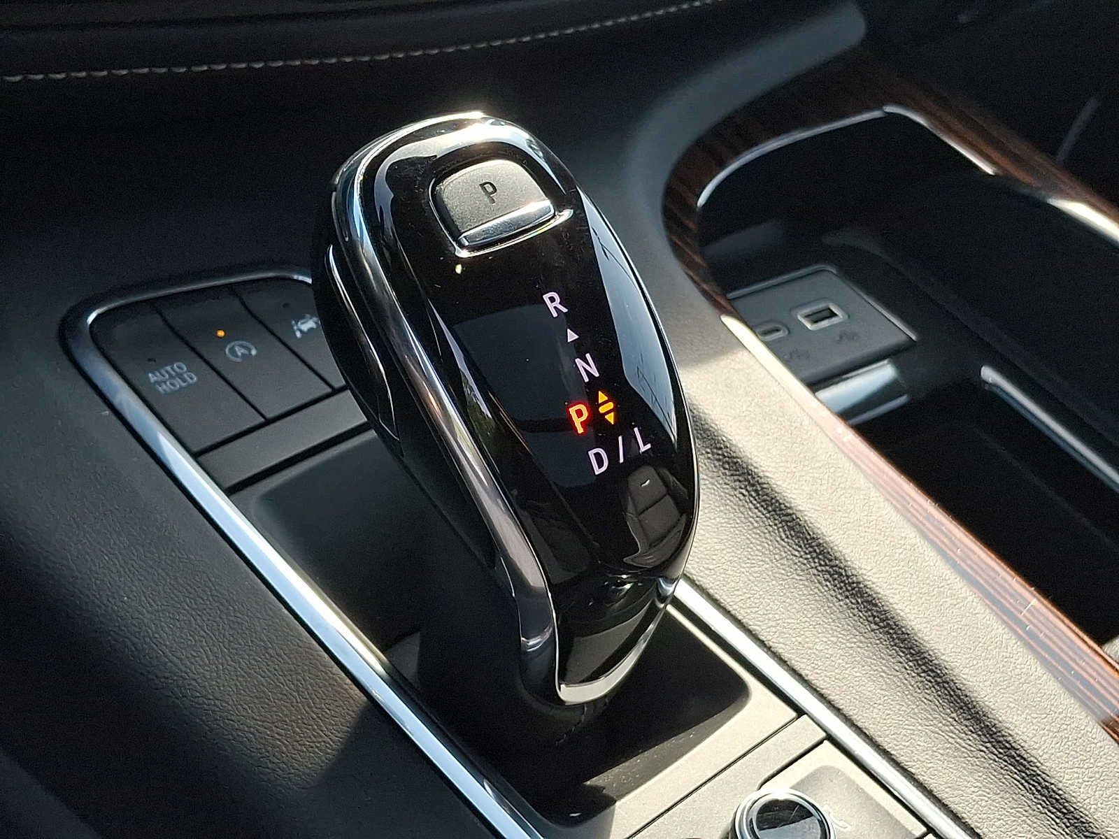 Used 2023 Cadillac Escalade Premium Luxury w/ LPO, Floor Liner Package AWD/4WD image 15