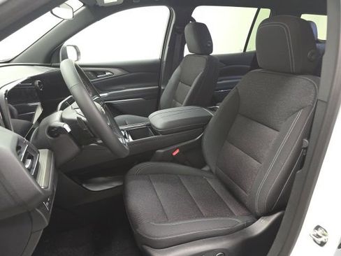 New 2026 Chevrolet Traverse LT image 19