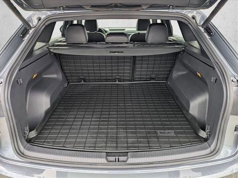 Used 2020 Volkswagen Atlas Cross Sport SEL Premium image 6