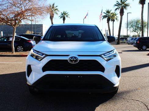 Used 2024 Toyota RAV4 LE image 9