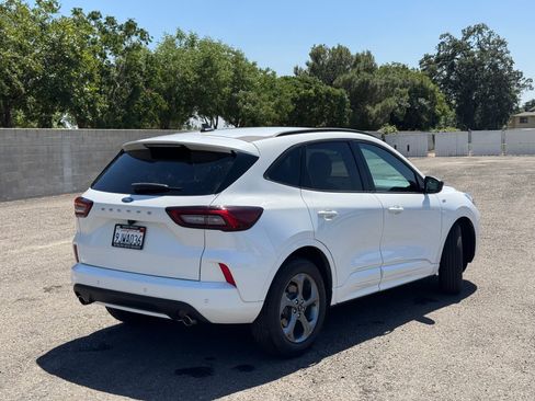 Used 2023 Ford Escape ST-Line w/ Tech Pack #1 FWD image 3