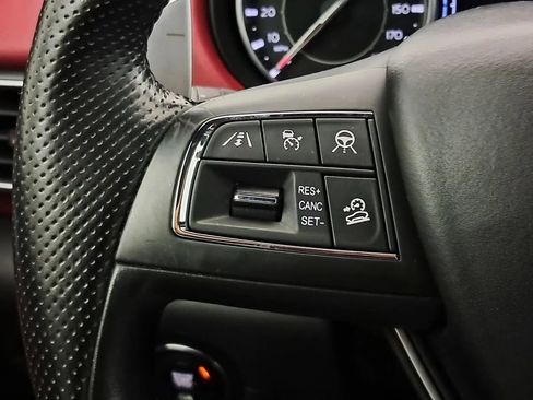 Used 2021 Maserati Levante S AWD/4WD image 8
