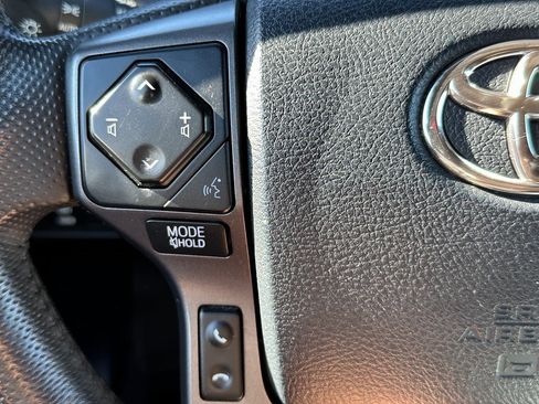 Used 2019 Toyota Tacoma TRD Off-Road image 24