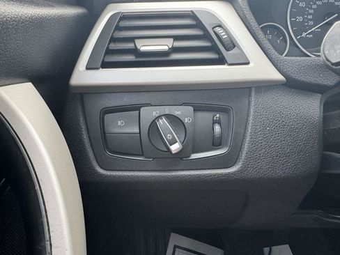 Used 2018 BMW 320i Sedan image 25