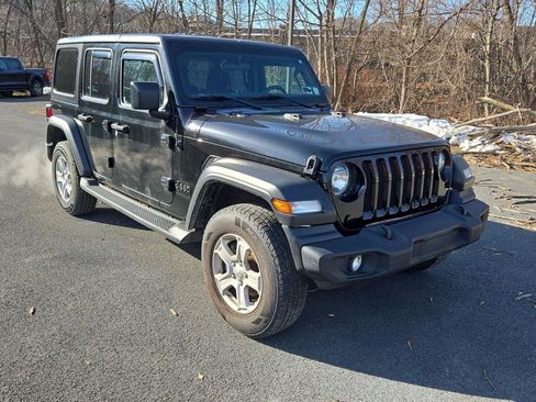 Used 2022 Jeep Wrangler Unlimited Sport image 3