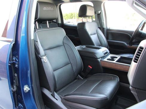 Used 2018 Chevrolet Silverado 2500 High Country AWD/4WD image 12