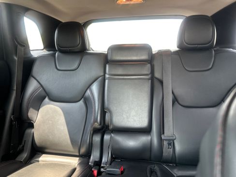 Used 2016 Jeep Cherokee Trailhawk w/ Leather Interior Group AWD/4WD image 13