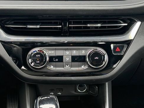 Certified 2026 Buick Envista Sport Touring w/ Convenience I Package FWD image 19