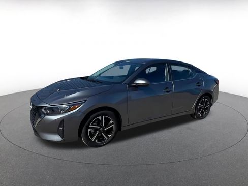Used 2025 Nissan Sentra SV image 8