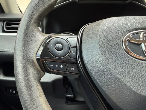 Used 2021 Toyota RAV4 XLE AWD/4WD image 27