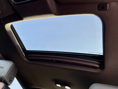 Used 2021 Chevrolet Silverado 1500 High Country w/ Technology Package image 38