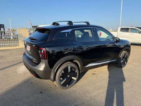 New 2026 Nissan Kicks SR image 6