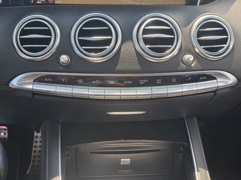 Used 2015 Mercedes-Benz S 550 4MATIC Coupe image 20