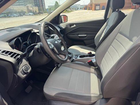 Used 2016 Ford Escape SE w/ Equipment Group 201A image 9