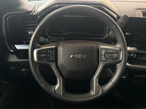 Used 2022 Chevrolet Silverado 1500 RST w/ Z71 Off-Road Package AWD/4WD image 18