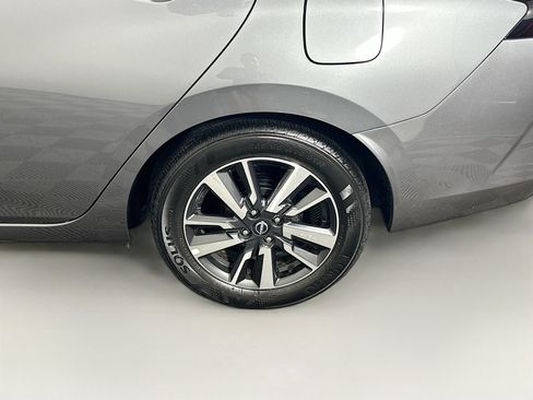 Used 2025 Nissan Versa SV FWD image 11