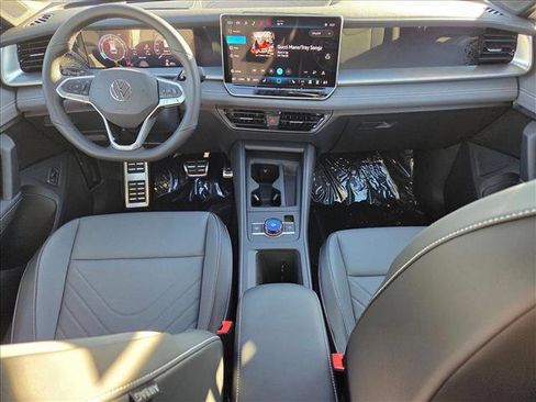 New 2026 Volkswagen Tiguan SE R-Line image 14