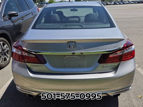 Used 2017 Honda Accord Sport Special Edition image 6