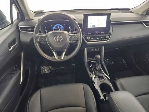 Used 2024 Toyota Corolla Cross XLE w/ Convenience Package image 36