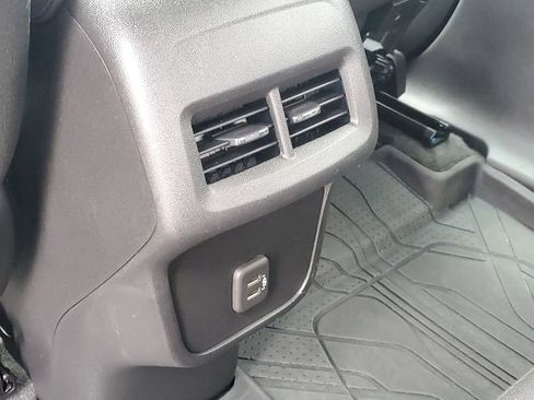 Certified 2024 Chevrolet Equinox LT image 31