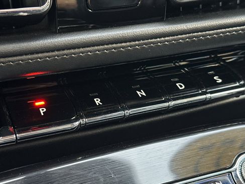 Used 2022 Lincoln Nautilus Reserve w/ Equipment Group 202A image 21