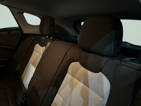 Used 2024 Chevrolet Trax LS w/ LS Convenience Package image 12