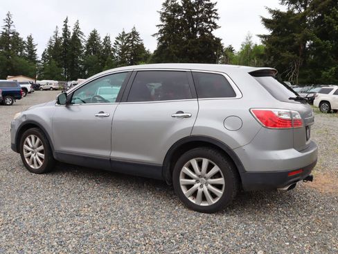 Used 2010 MAZDA CX-9 Grand Touring w/ Moonroof & Bose Audio Pkg AWD/4WD image 4