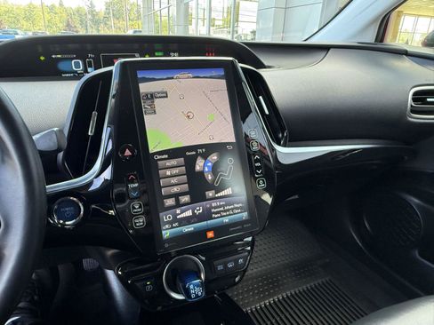 Certified 2021 Toyota Prius Prime Limited FWD image 29