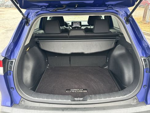 Used 2022 Toyota Corolla Cross LE image 18
