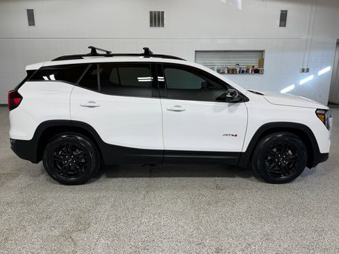 Used 2022 GMC Terrain AT4 w/ Infotainment Package II image 5