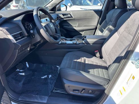 New 2026 Mitsubishi Outlander LE AWD/4WD image 5
