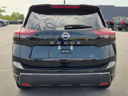 Used 2025 Nissan Rogue SV FWD image 7