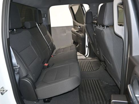 Used 2021 Chevrolet Silverado 1500 LT RWD image 30