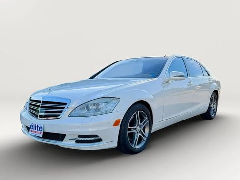 Used 2010 Mercedes-Benz S 550 4MATIC image 3