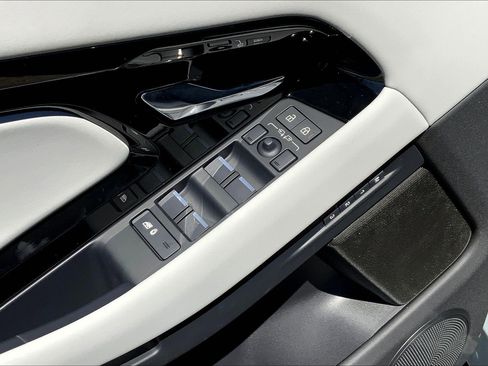 New 2026 Land Rover Range Rover Evoque S image 21