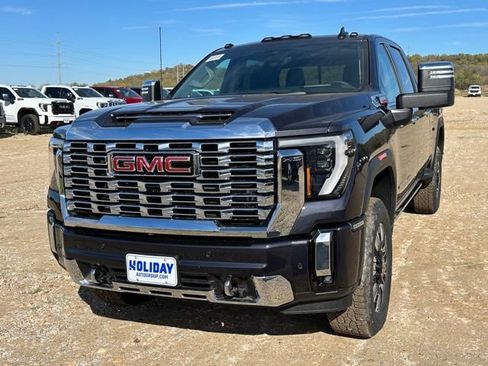 New 2026 GMC Sierra 2500 Denali w/ Denali Reserve Package image 13